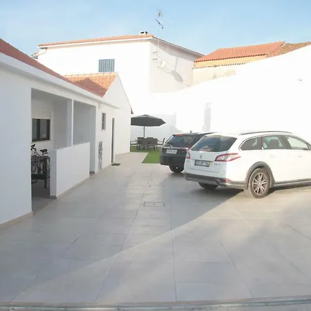 בית נופש Vivenda Maria Da Nazare *