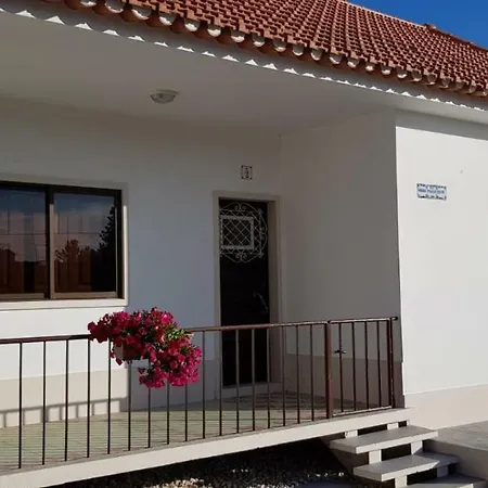 Сasa de vacaciones Vivenda Maria Da Nazaré *
