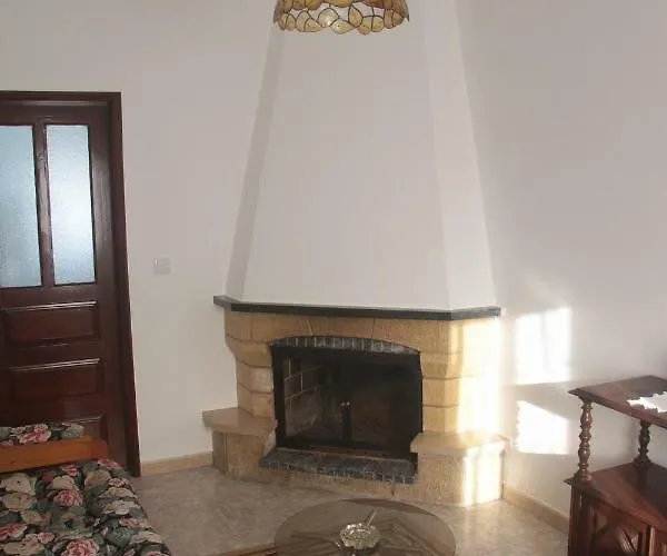 Vivenda Maria Da Nazare